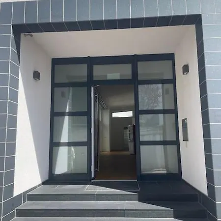 Modernes Loft - Hochwertig, Zentral & Seenaehe Apartmán *