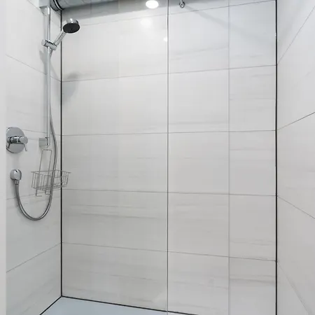Apartmán Modernes Loft - Hochwertig, Zentral & Seenaehe *
